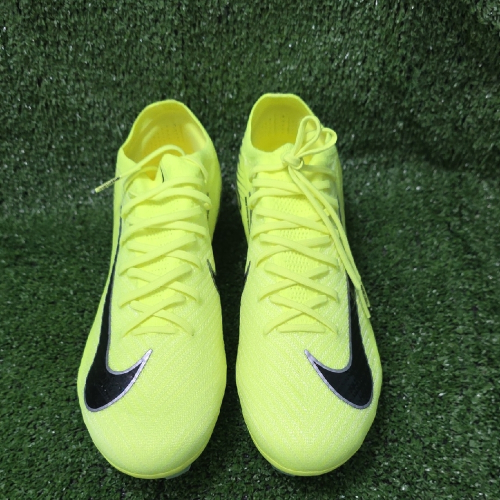 Nike Air Zoom Mercurial Vapor 16 Elite FG. Size 11.